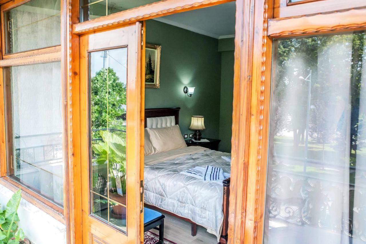Villa Parku Rinia コルチャ エクステリア 写真